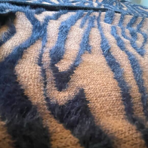 Banana Republic SUPER SOFT Animal Print Boyfriend Cardigan Cotton Sz Sm Women's - Picture 6 of 8